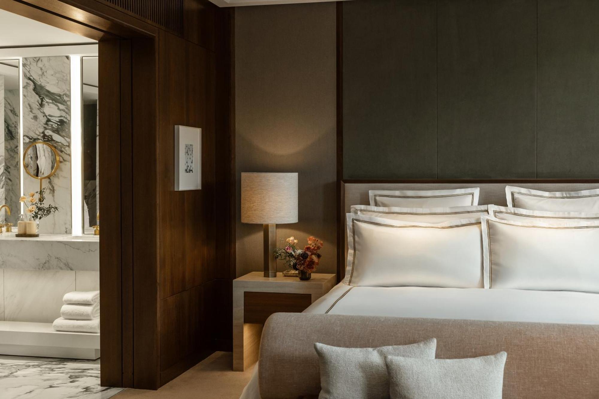 The Chancery Rosewood London Room photo